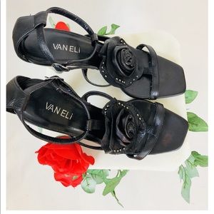🌹VANELi Black Rose Heels 🌹